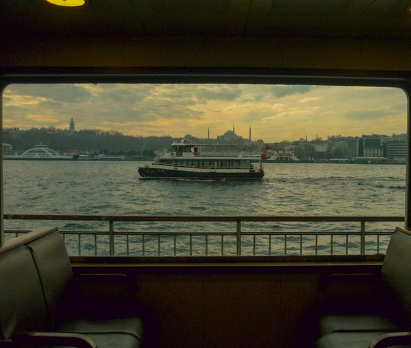 Comment organiser une croisière pour découvrir les traditions viticoles en Espagne?